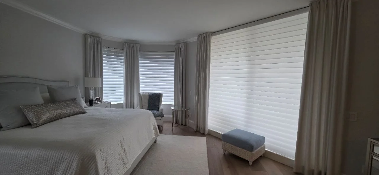 Hunter Douglas Silhouette BO Bon Soir White Closed.jpg