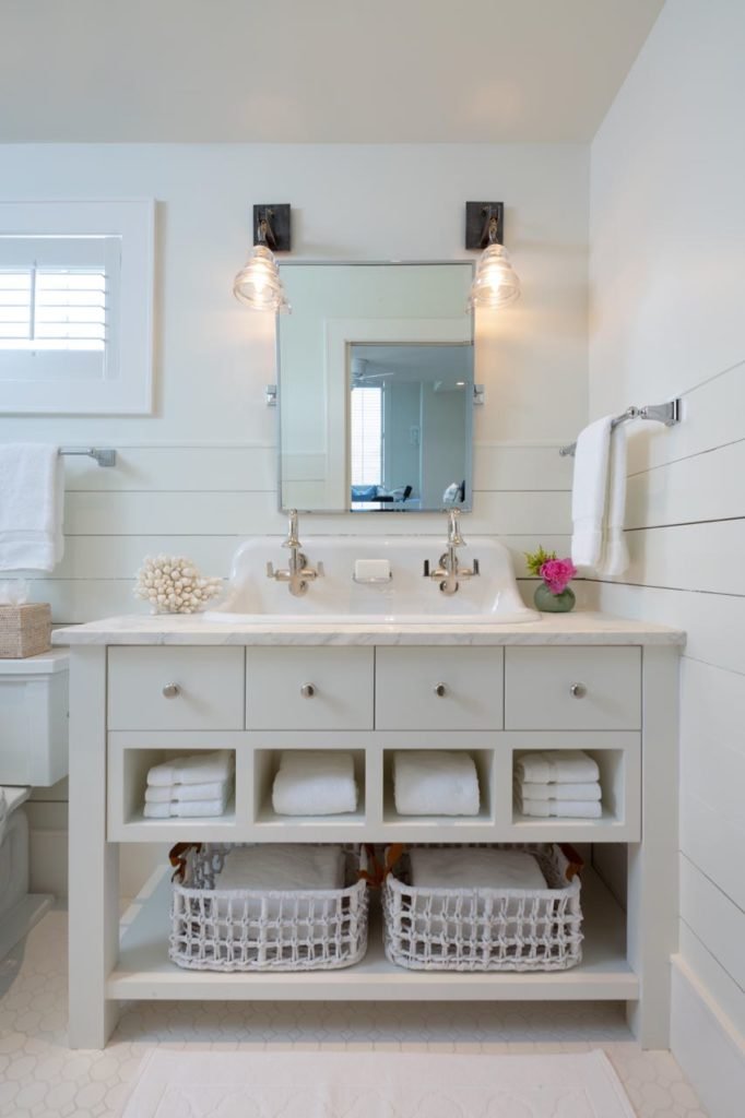 Bathroom Small window.jpg