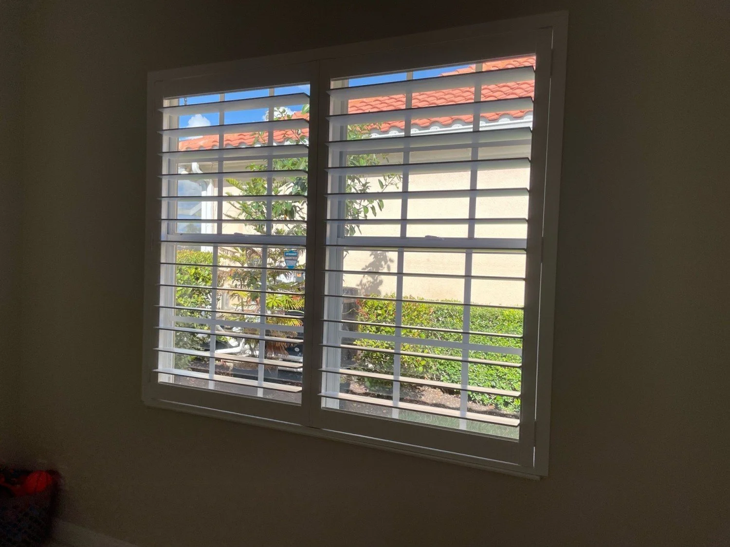 Clearview Bedroom 2 Panel 4.5 in Louvers 5414.jpg