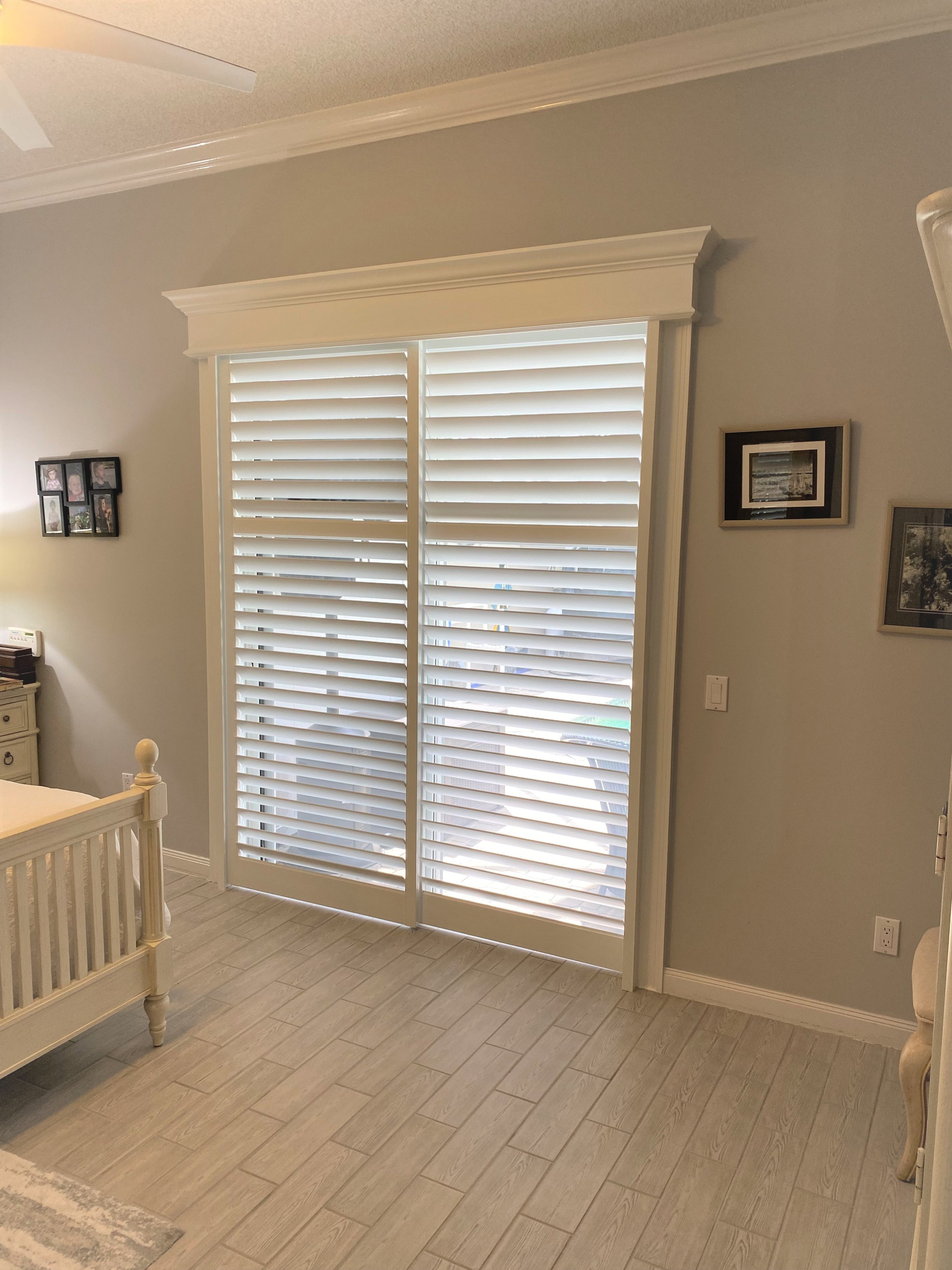 Inside mount slider, Clearview, Header with crown.jpg