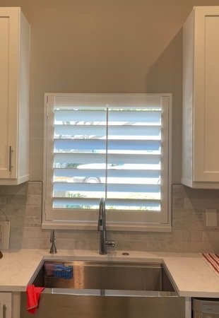 Center Tilt Rod Kitchen Sink Area 4.5 Louvers.jpg