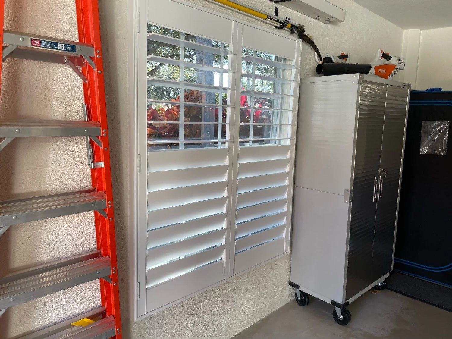 Clearview Garage 2 Panel Cut Tilt 4.5 in Louvers 5414.jpg