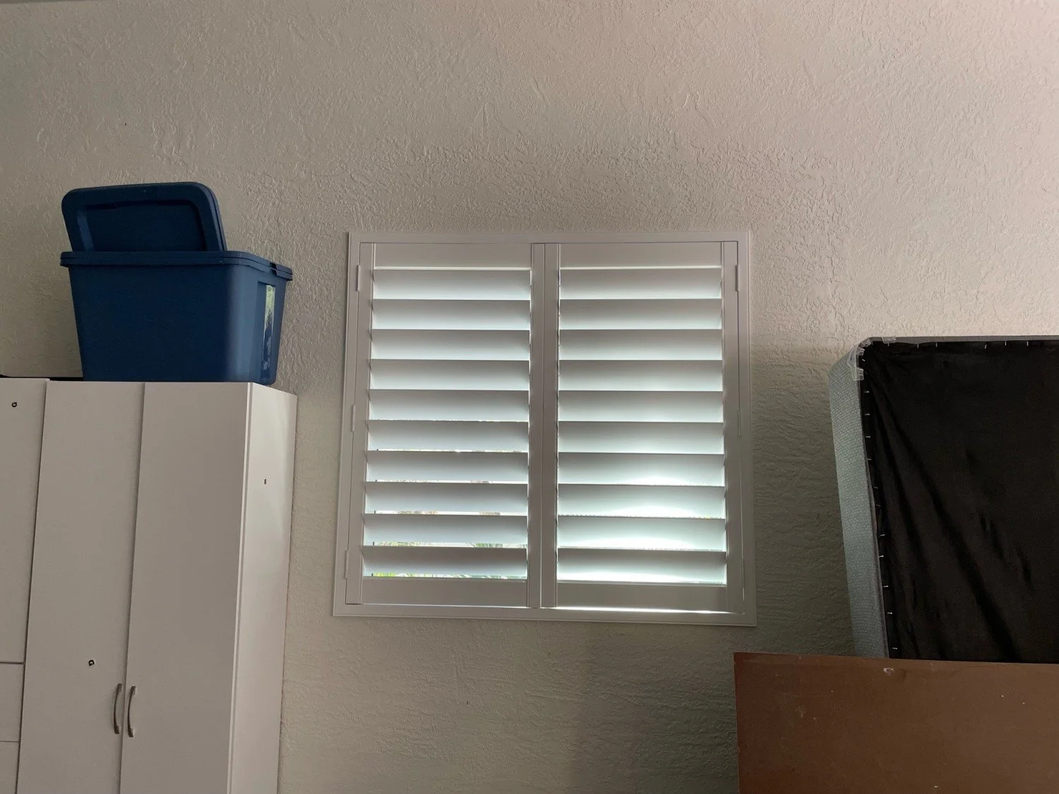 Clearview Garage 2 Panel Shutter 4.5 in Louvers 5563.jpg