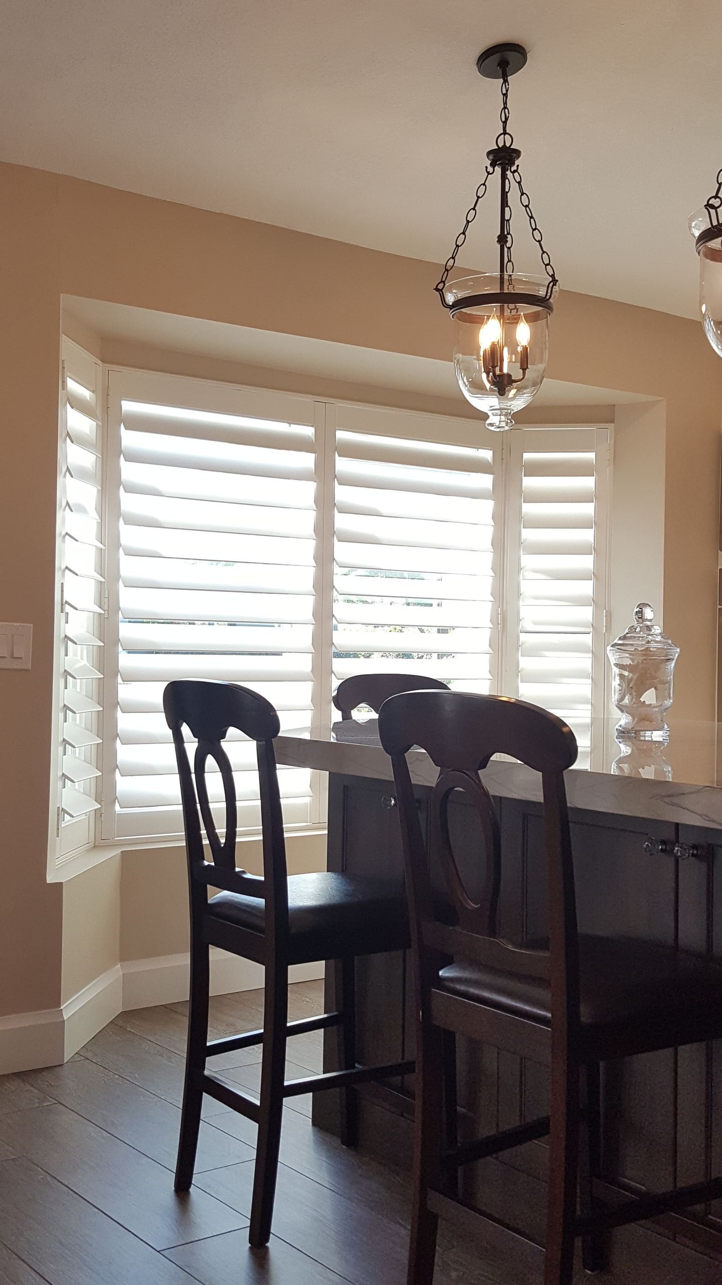Clearview Kitchen  Bay Window 4 Panels Close-up 4.5 Louvers.jpg