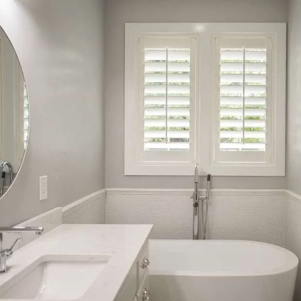 Center Tilt Rod Bathroom 2 Panel 3.5 Louver.jpg