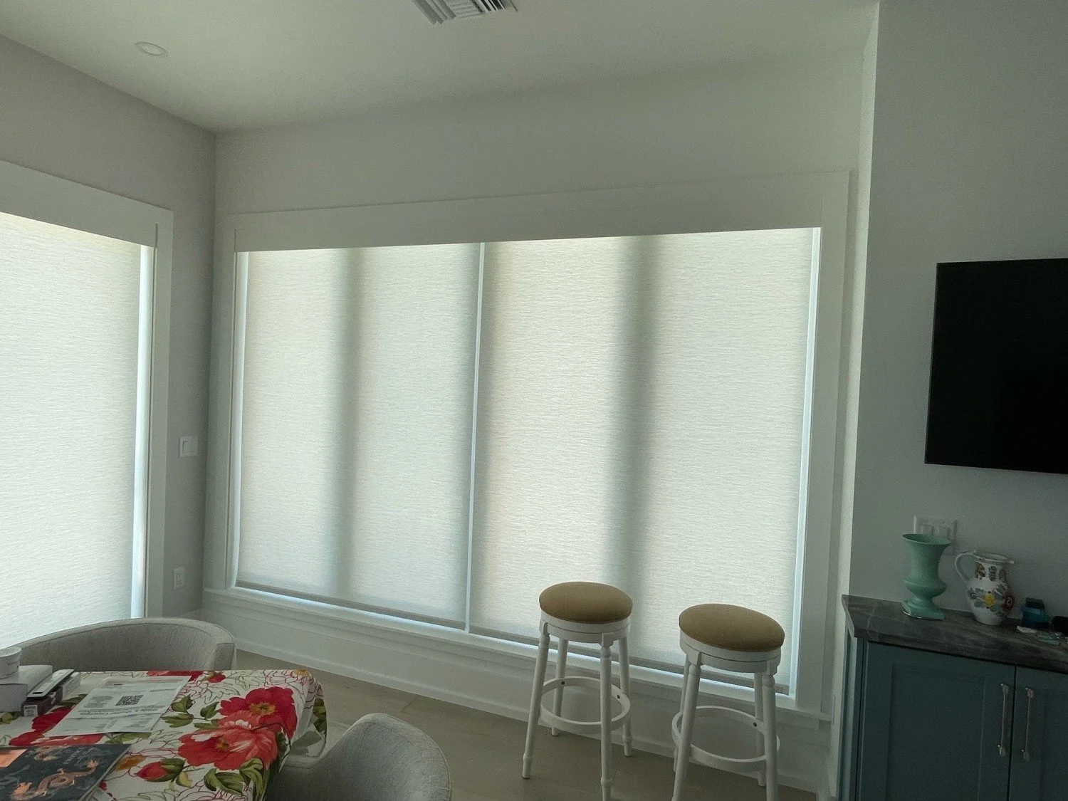 4 in Flatwood Valance LF Chalk Dinning 5830.jpg