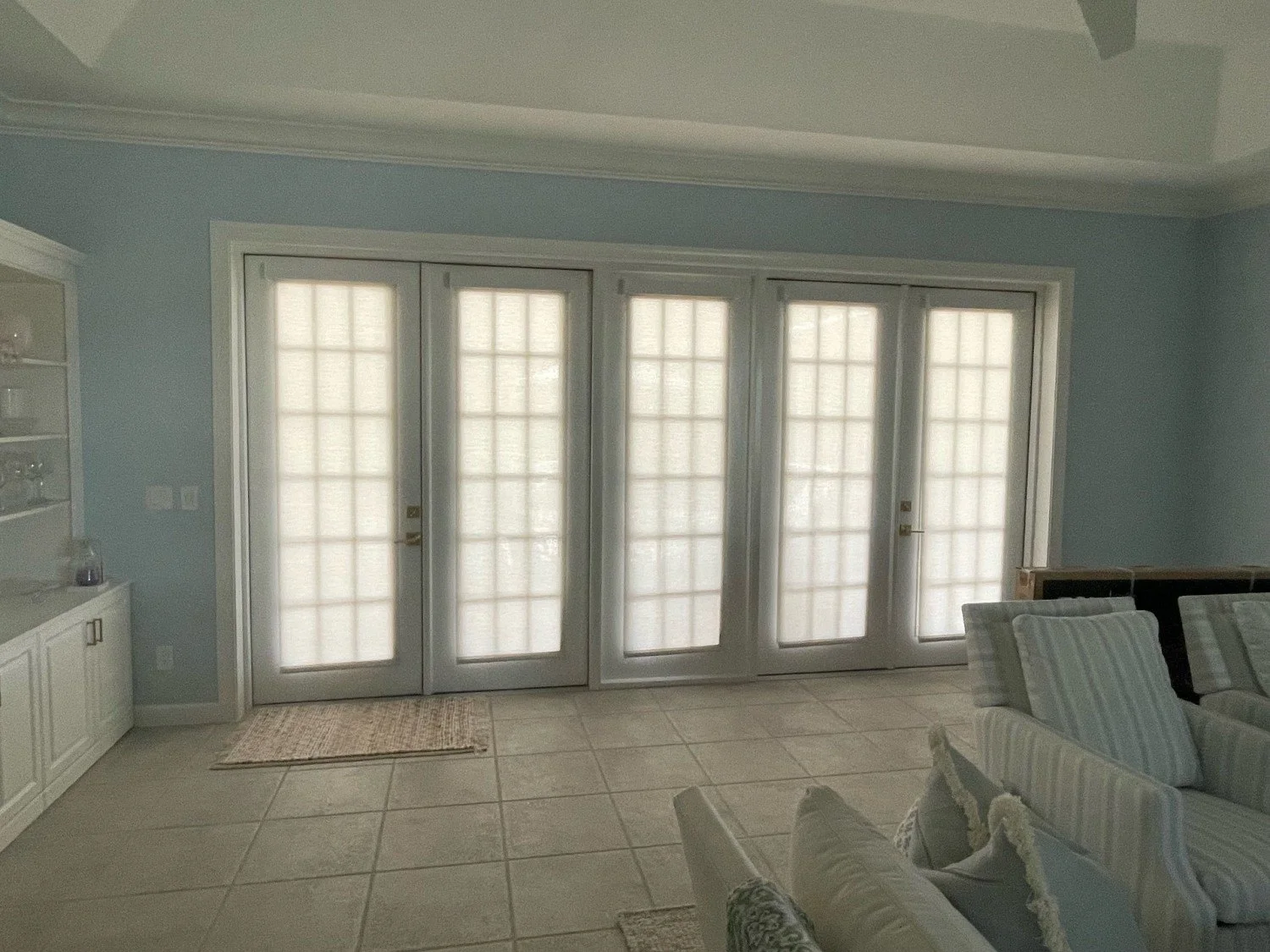 3 Inch White Metal Valance LF Sand Living Room 6124.jpg