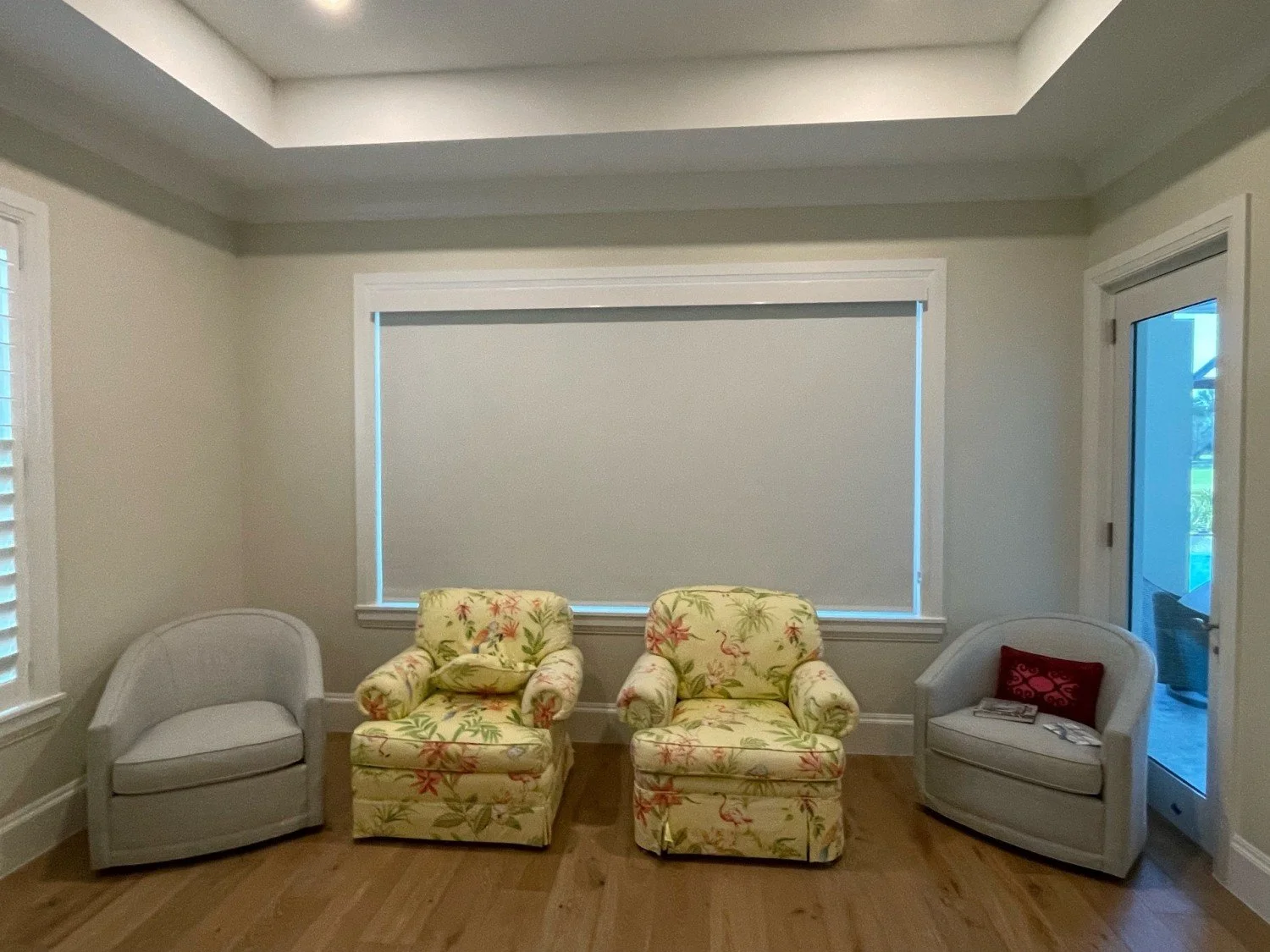 3 in Metal Valance BO White Bedroom 5563.jpg