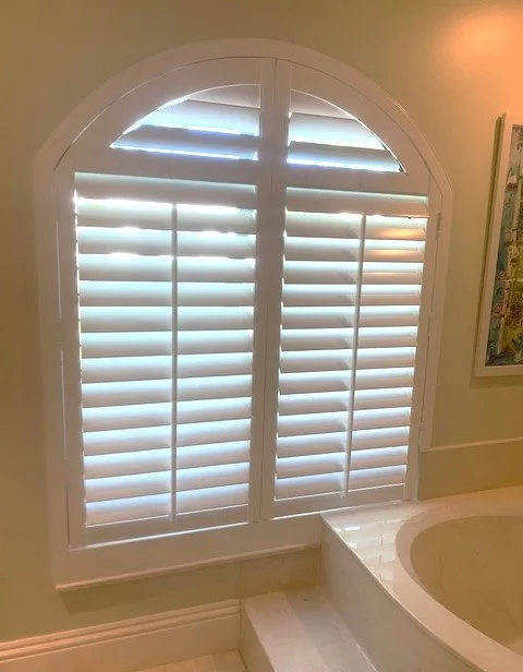 Arch special design to incorporate bathtub.jpg