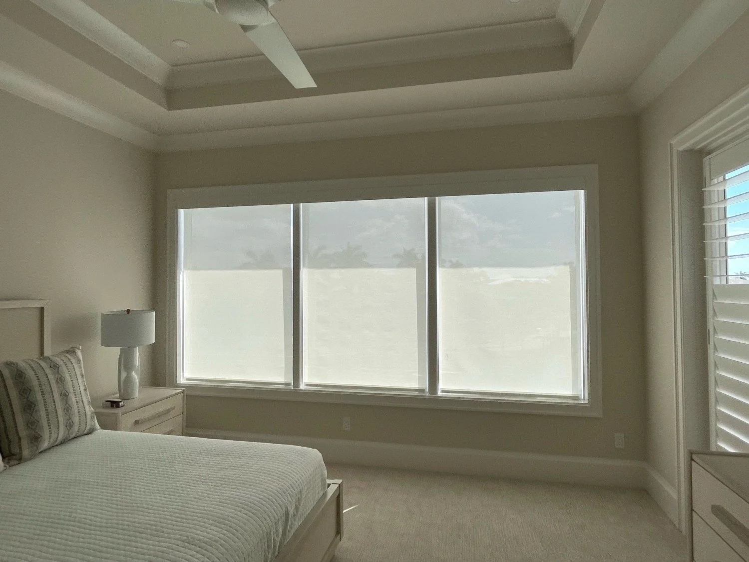 4 in Flatwood Valance 3% Brite White Bedroom 5366 (3).jpg