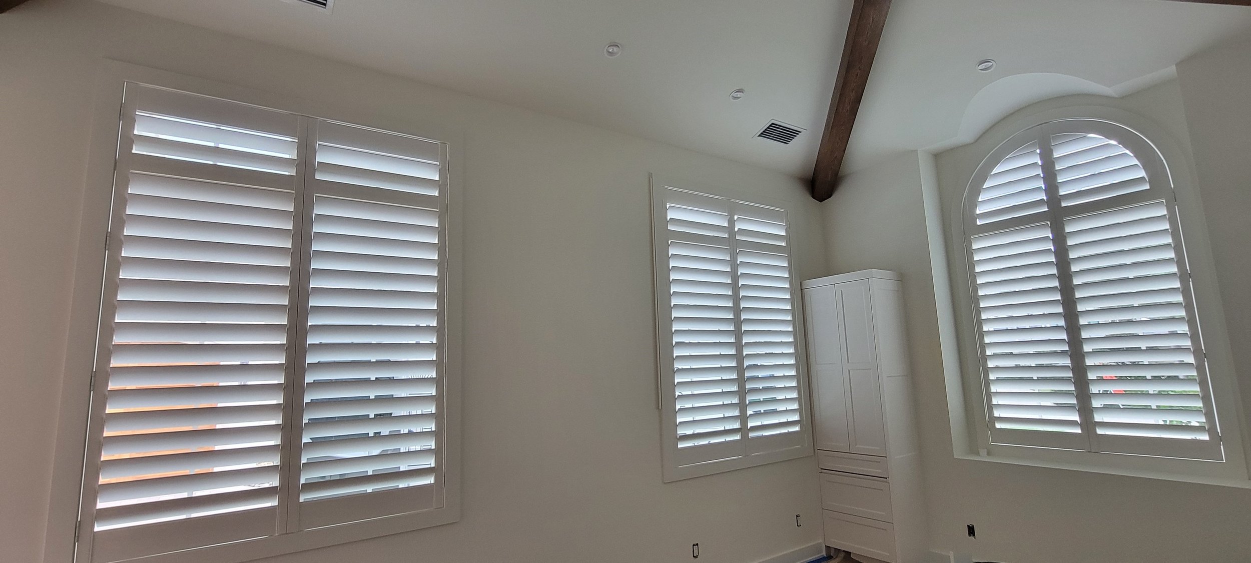 Clearview Direct Mount Bedroom 2 Panels 3.5 Louvers.jpg