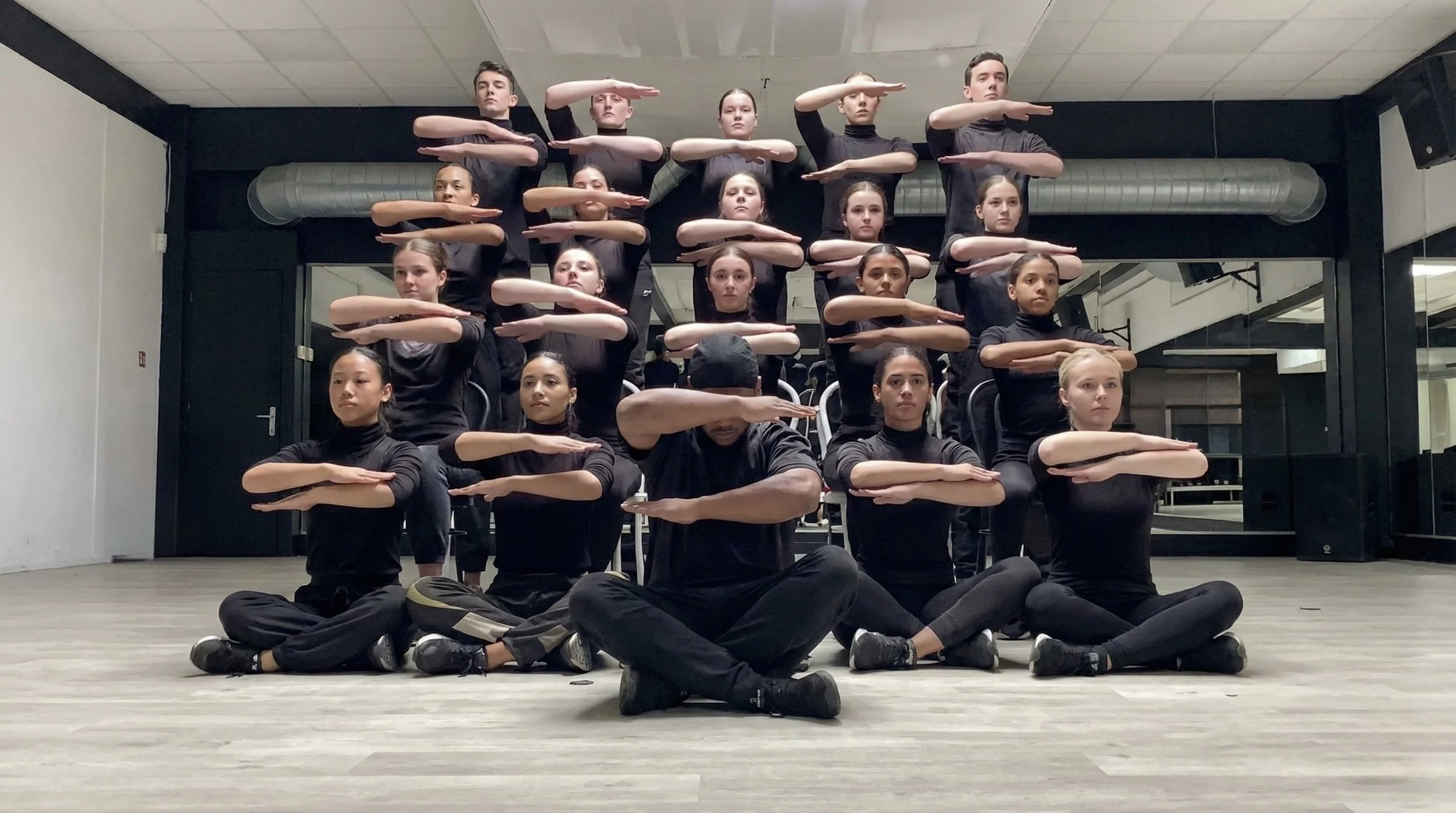 Flamenco Fusion Choreography Workshop: Castanets Meet Tutting with María Mazorra – Part 1