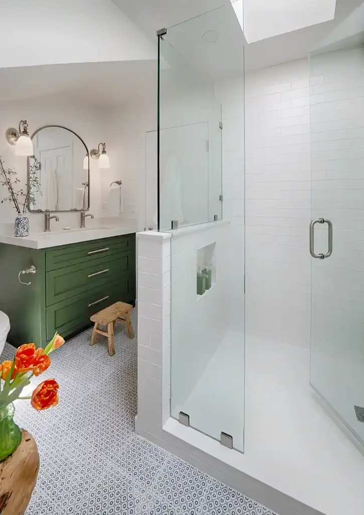 SWshower-vanity.webp