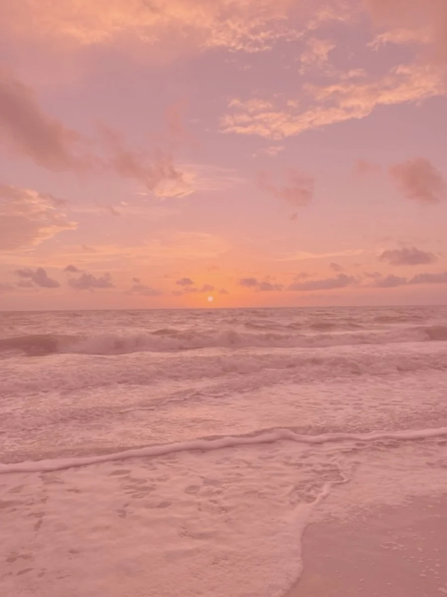 Pink and orange sunset over the ocean