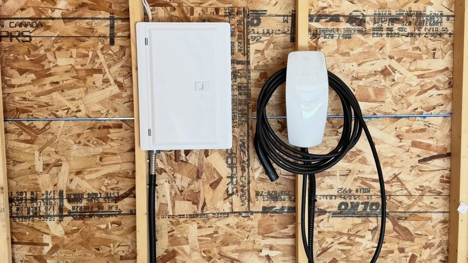 EV energy management system in Mahogany: an EV charger without a service upgrade