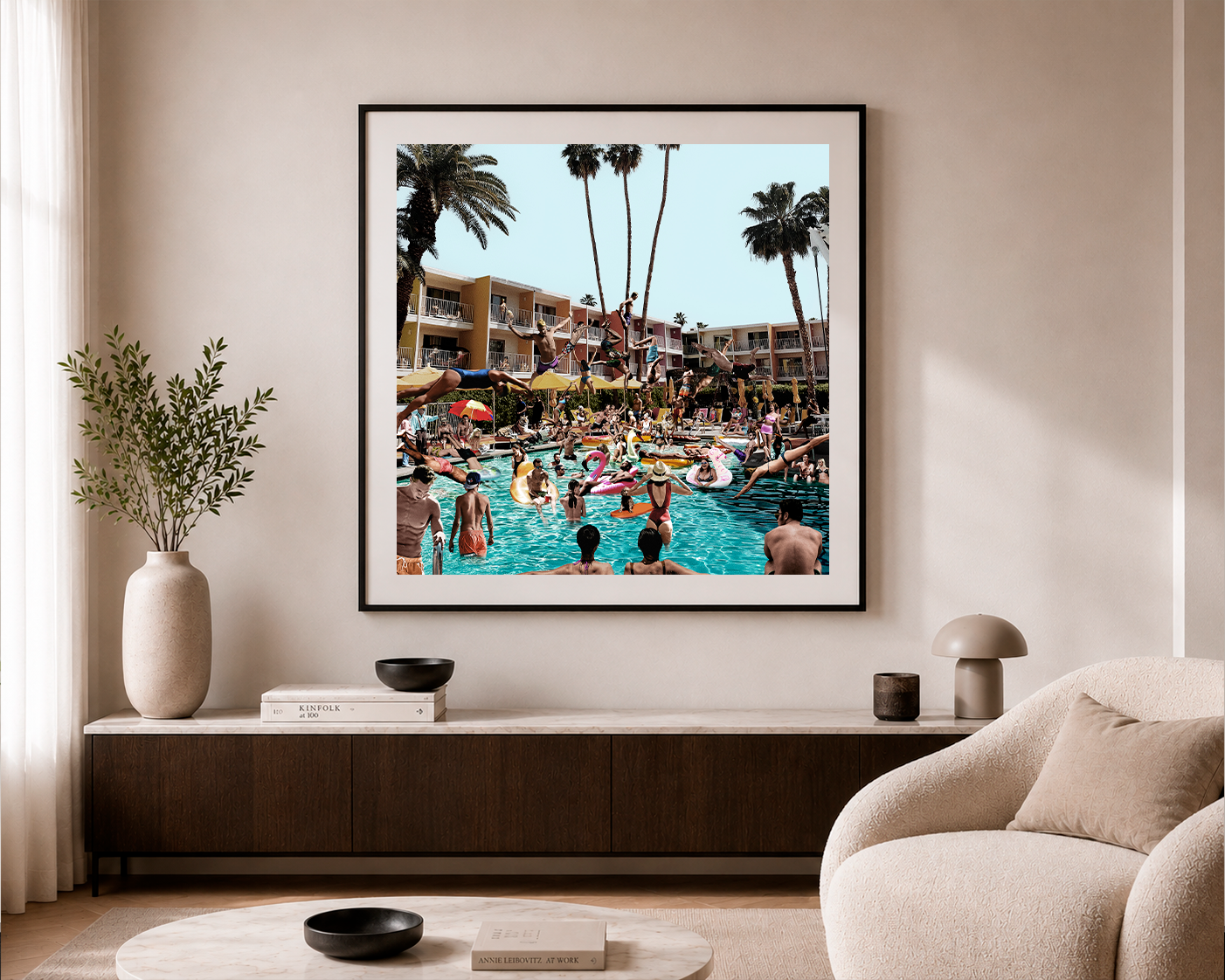 PoolParty_80x80 frame_Room.png