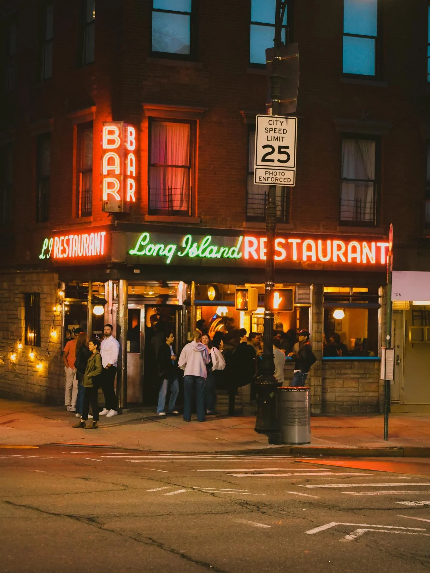 Can&rsquo;t resist a neon sign