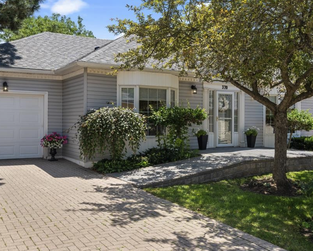 370 Silverbirch Boulevard Glanbrook