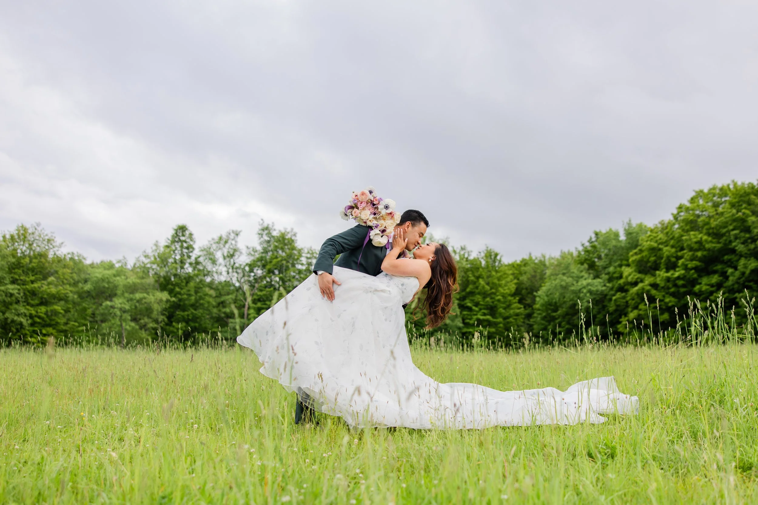 Planning, Design + Styling: @onetwentywestco
Photography: @chelsealavallee