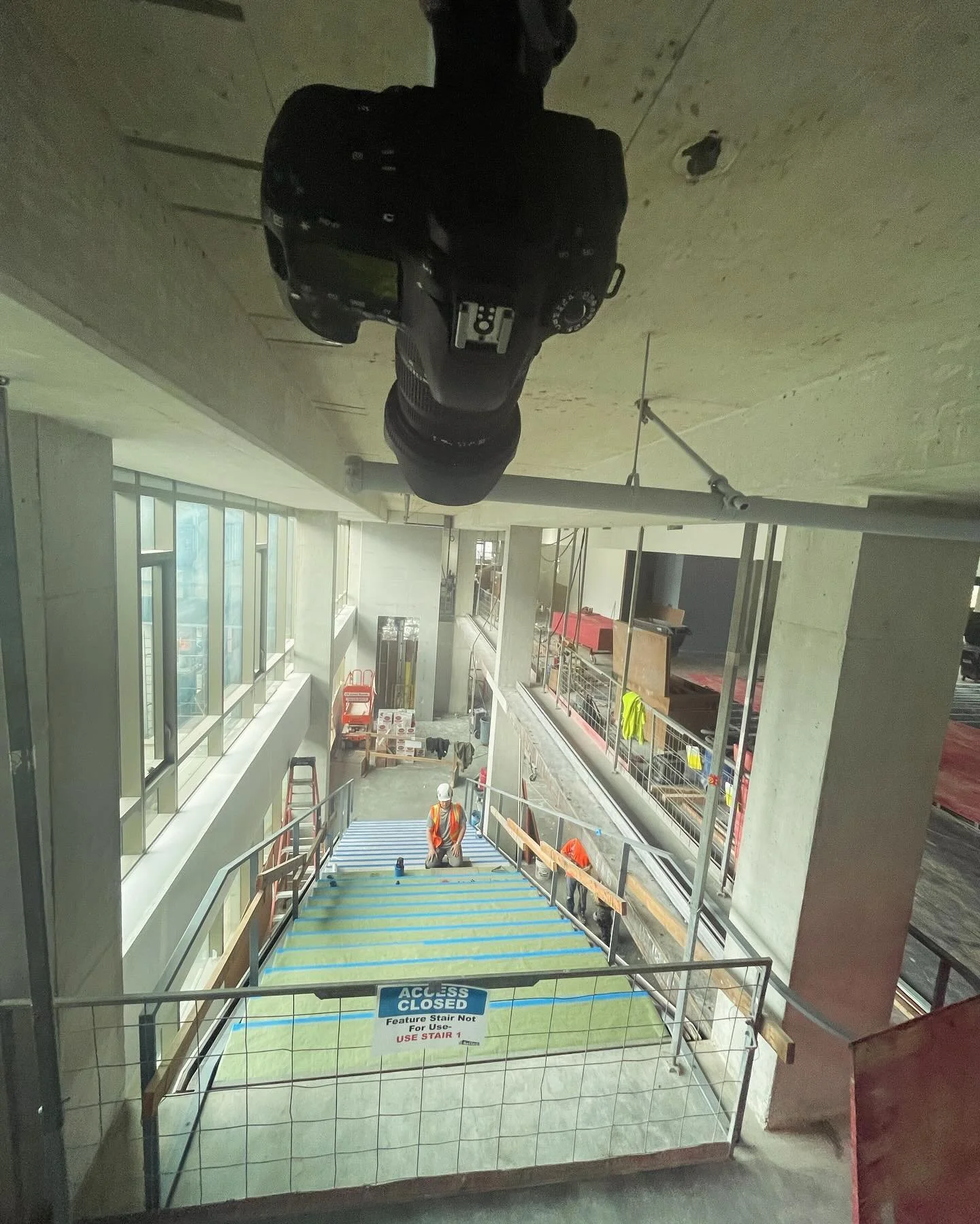 Setting up multiple Timelapse&rsquo;s on a construction site. It&rsquo;s all coming together nicely. #yesandvideo #seattlevideo #seattlevideographer #seattlevideoproduction