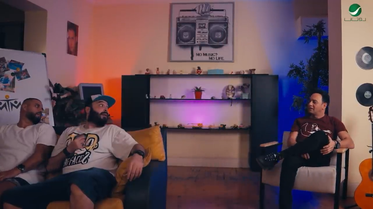 Sequence 01.00_03_32_18.Still012.png