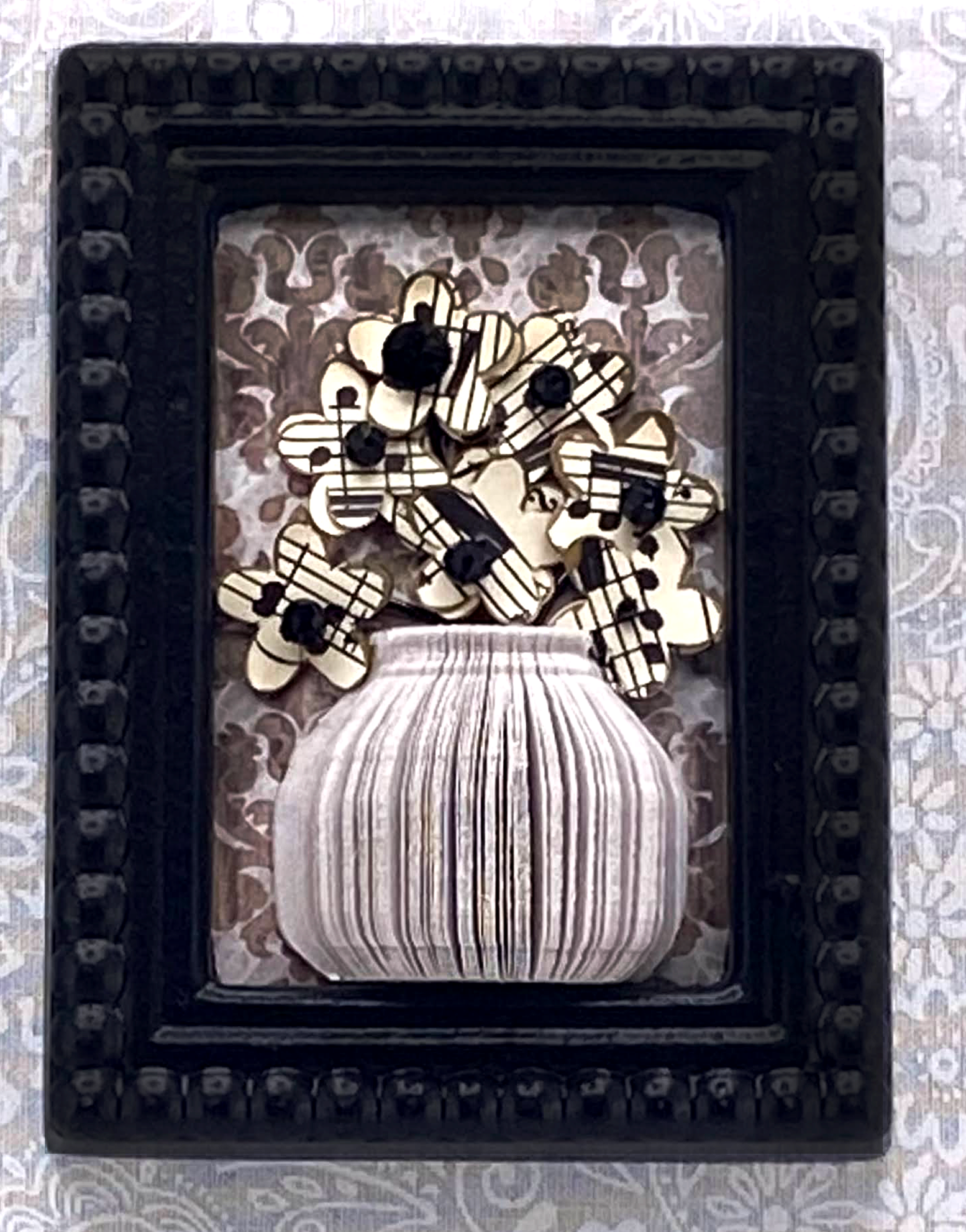 MiniBookVaseMusicFlower.png
