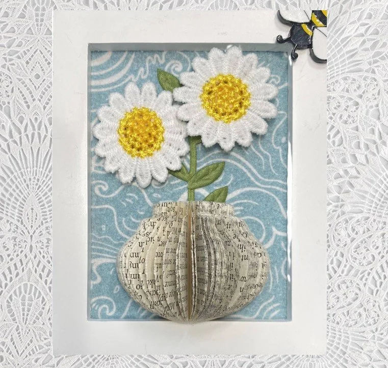 Sunny Duo on Lace.jpg