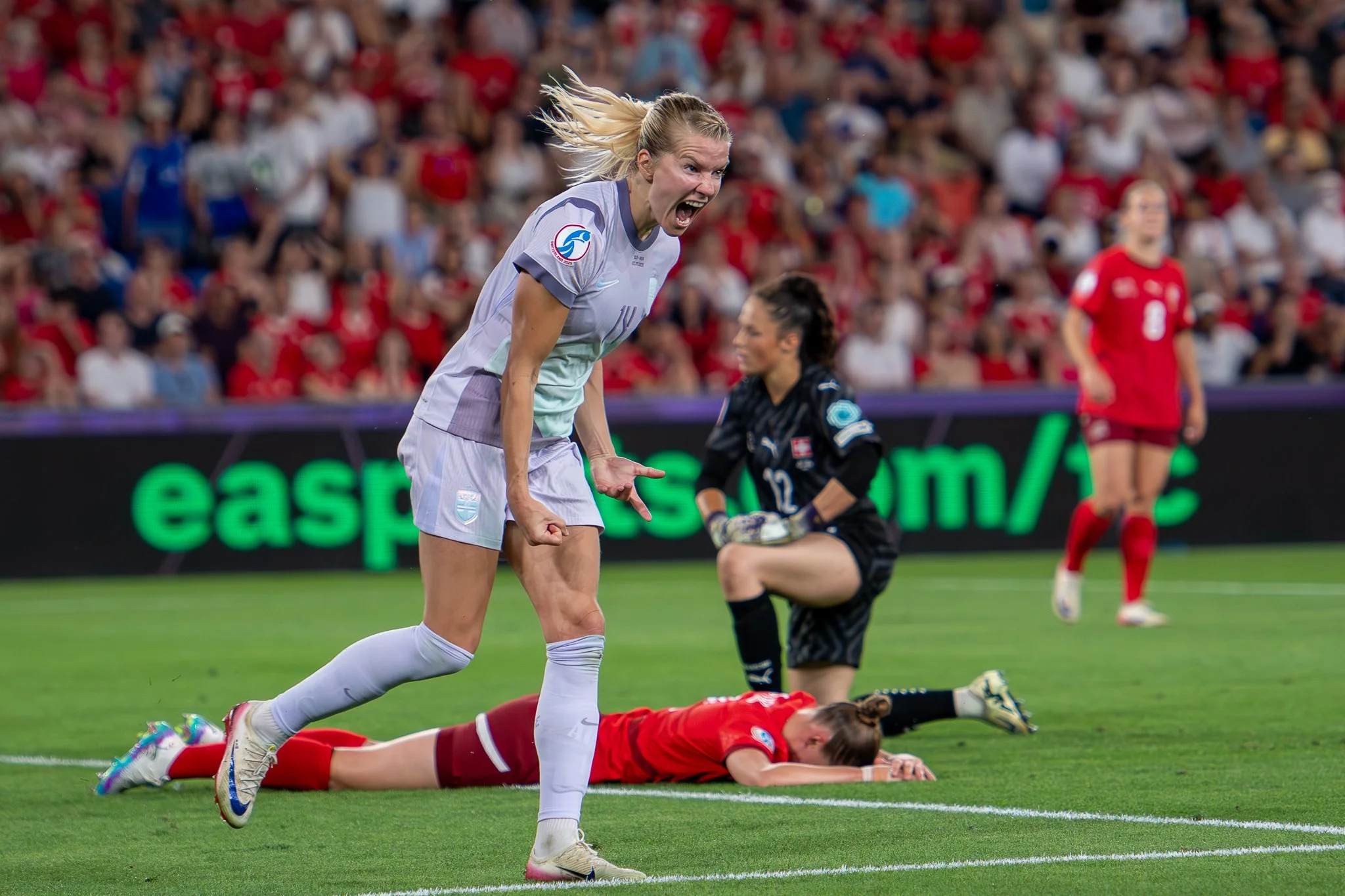 Norge vant &aring;pningskampen 2-1 mot verstnasjonen Sveits i UEFA Womens Euro 2025 ⚽📸
.
.
#football #picoftheday #photooftheday #norway #norge #switzerland #schweiz #fotball #fotboll #fussball #uefawomenseuro2025 #uefaeuro .