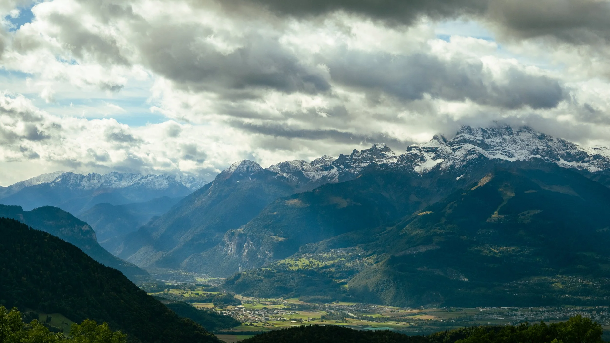 Why the Swiss Alps Are the Ideal Backdrop for Your Next Wellness Retreat
