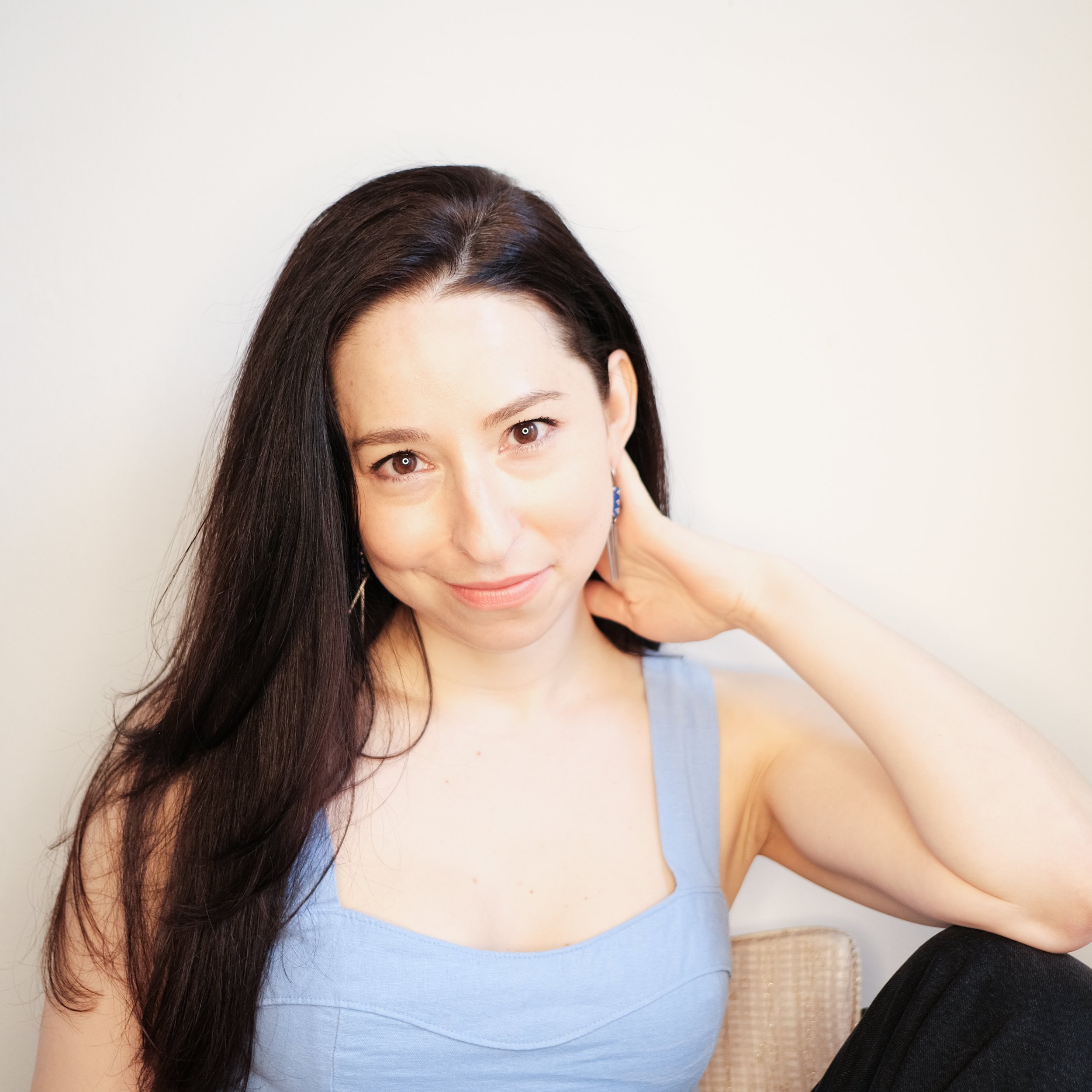 Emily Foley Actor NYC Headshot, image of Emily Foley smiling