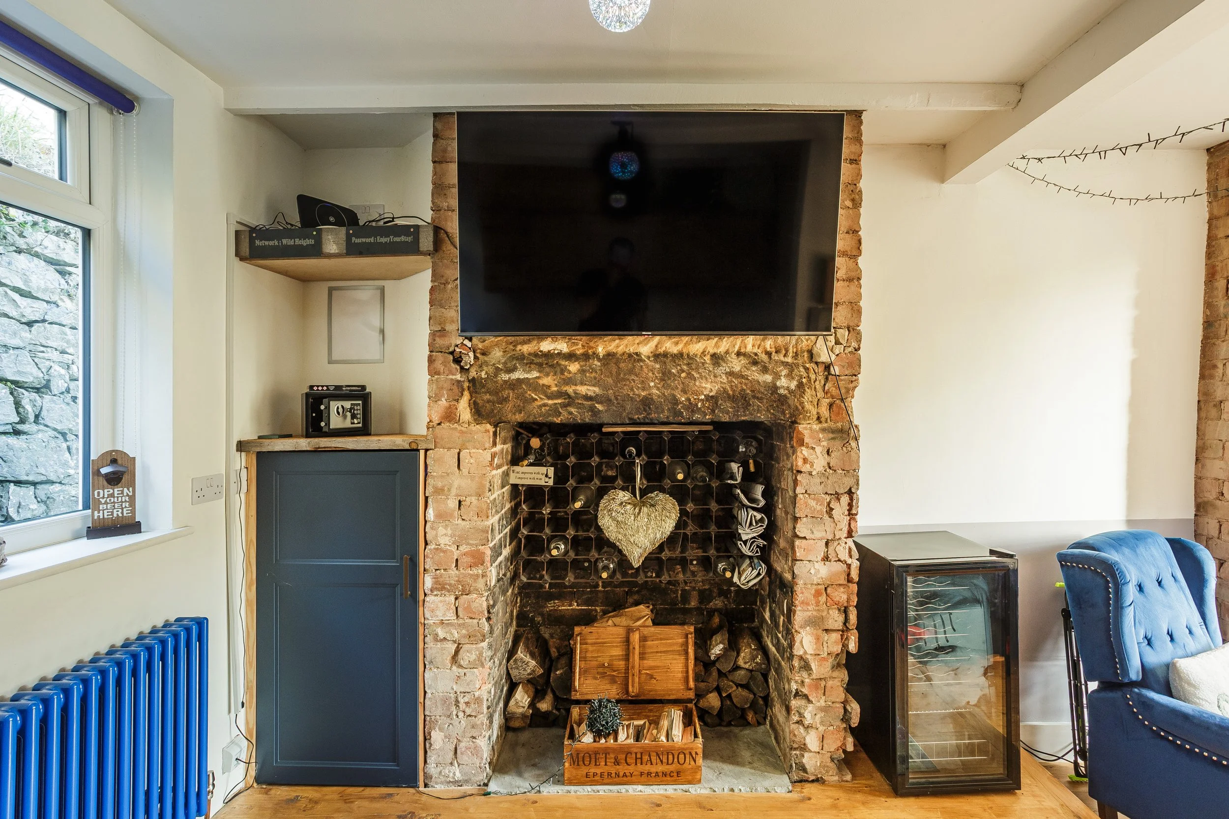 10-12-2025_1 Charnwood Terrace-5.jpg