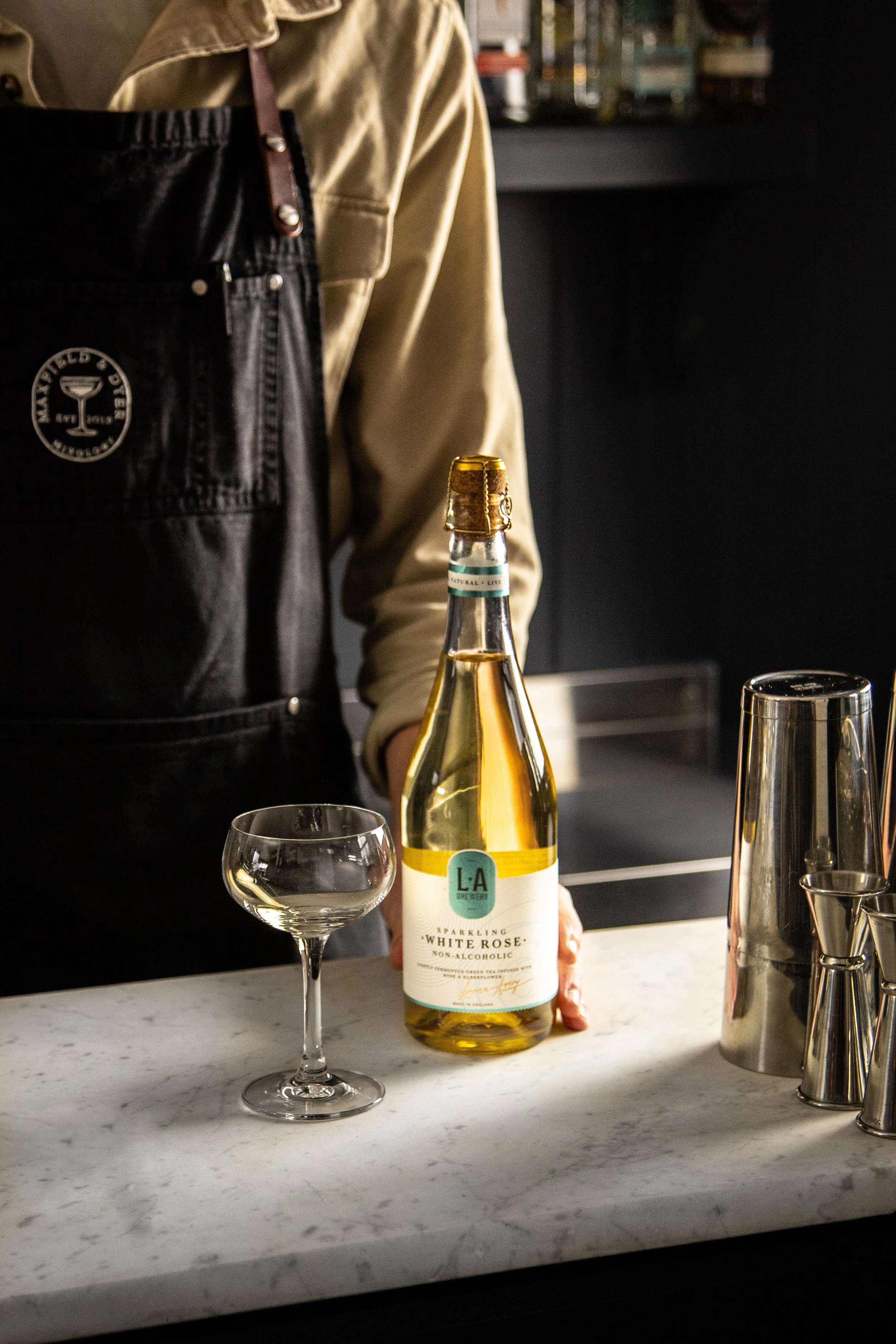 The Best Non-Alcoholic Sparkling Wine Alternative for Weddings &amp; Events This Summer