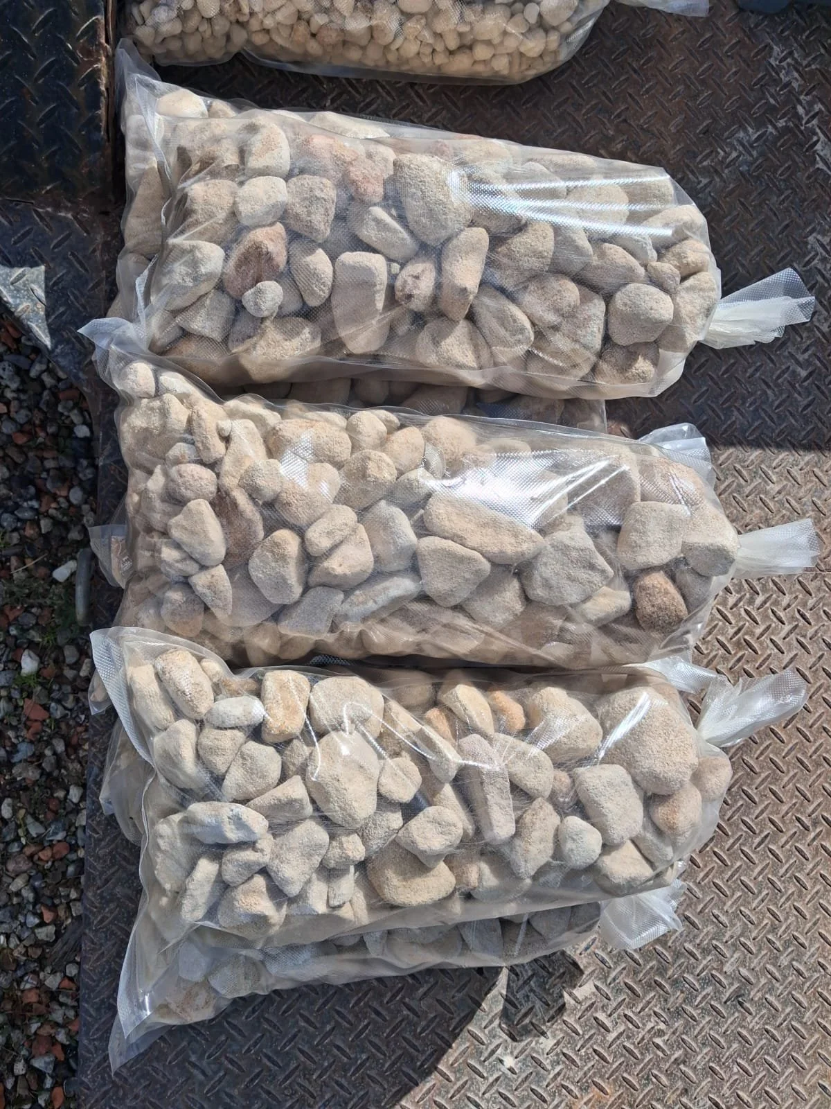 40mm Tumbled Sandstone