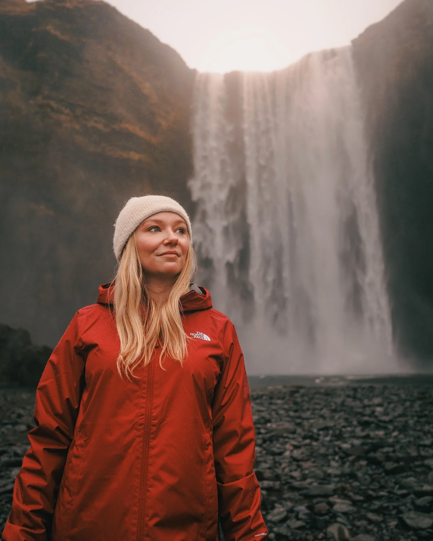 One of my favourite places to visit in Iceland 🇮🇸

At 60 metres tall and 25 metres wide, Sk&oacute;gafoss waterfall is one of Iceland&rsquo;s most iconic landmarks. Often considered one of the most beautiful waterfalls in the world.

Definitely one