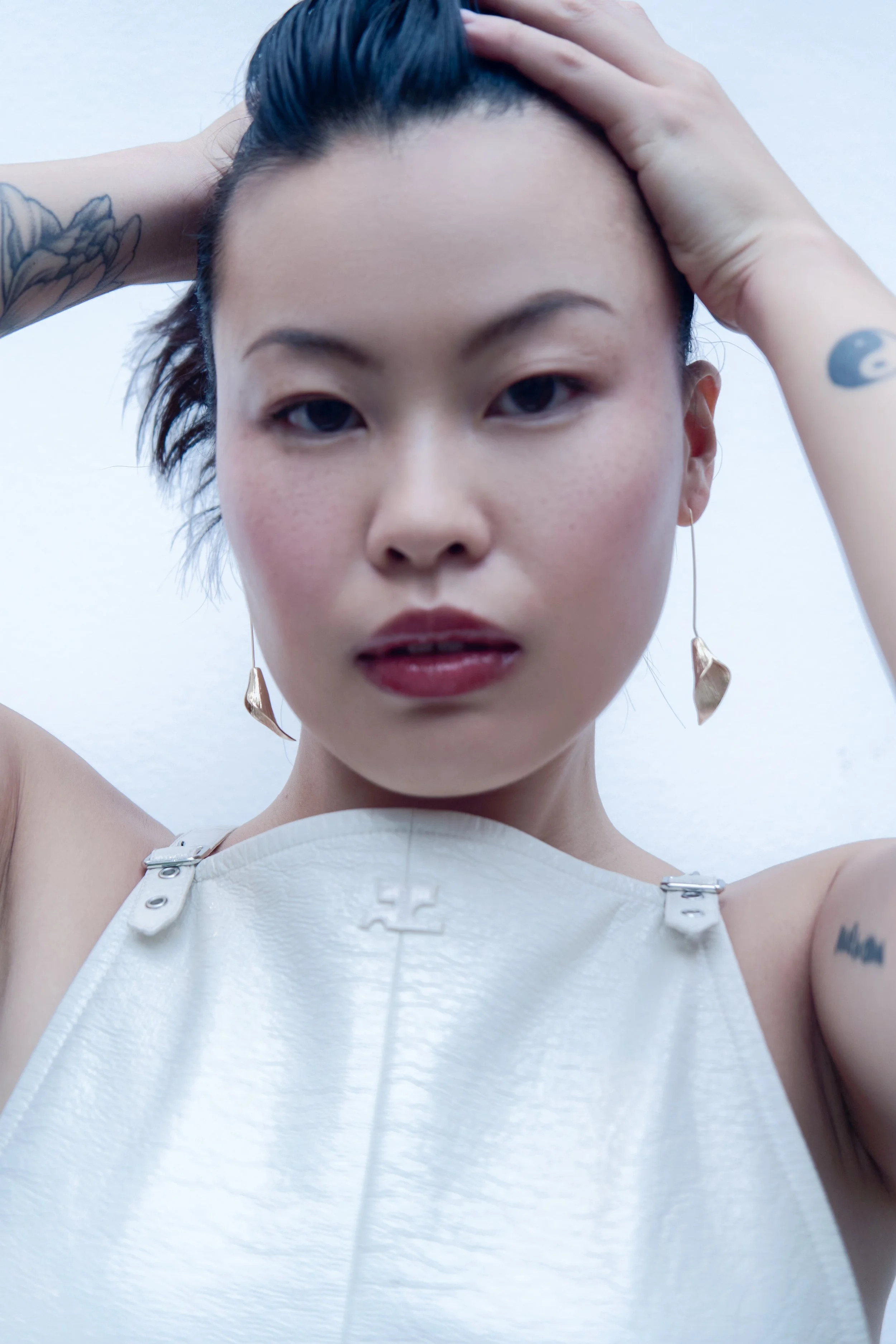 courreges paris fashion beauty lilac lavender model