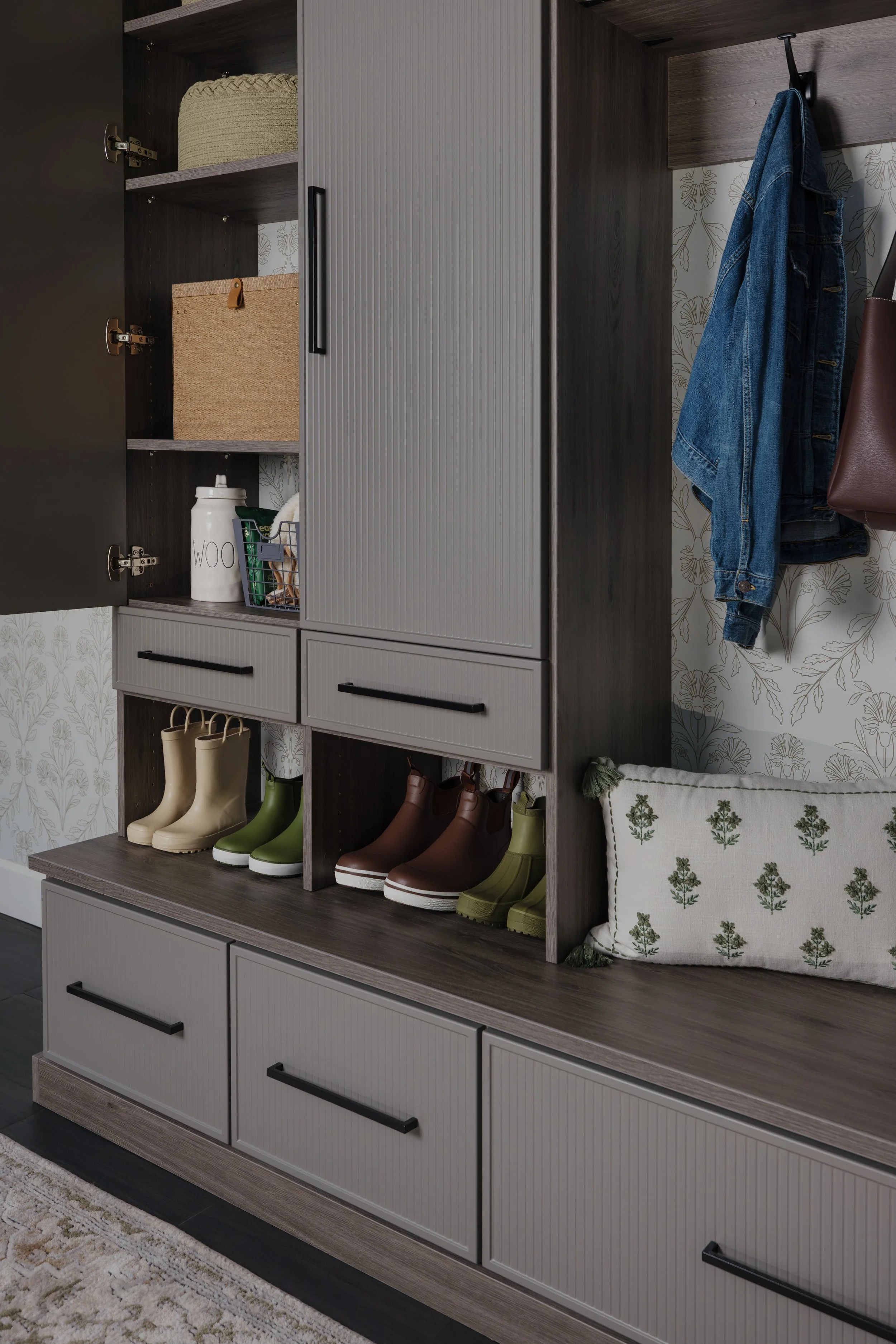 ODI-0009-EntertainmentDisplayAndMudroom_006.jpeg
