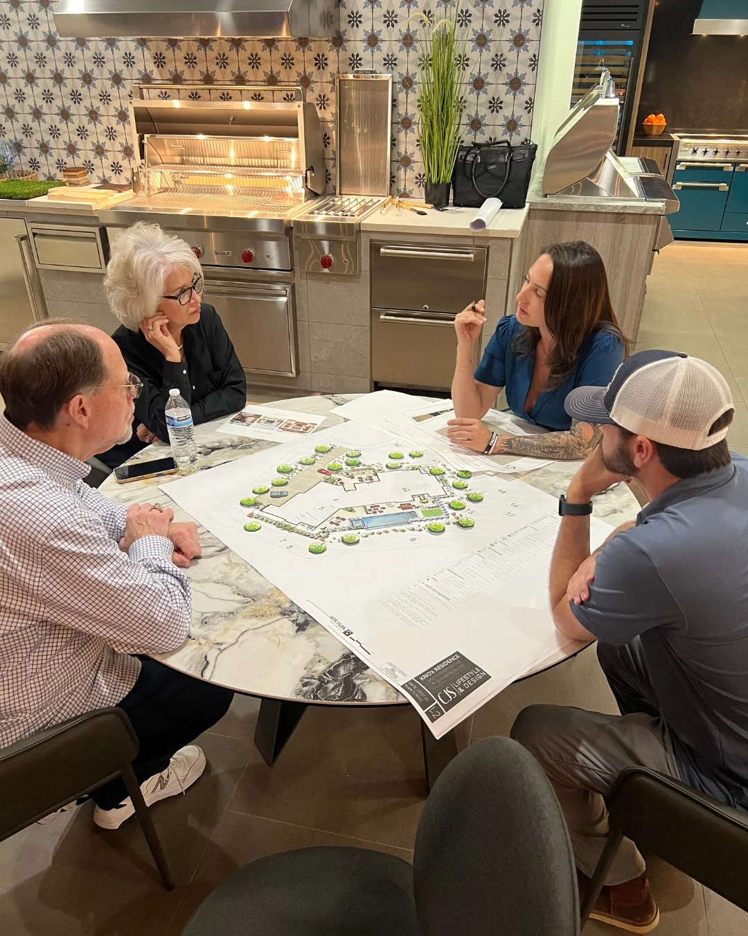 Design is a team sport. 🤝✨⁠
⁠
Rounding out our custom new build with landscape architect Carly&mdash;mapping flow, sightlines, lighting, and those &ldquo;wow&rdquo; moments for a resort-level exterior. ⁠
⁠
Big thanks to Central Arizona Supply for ho