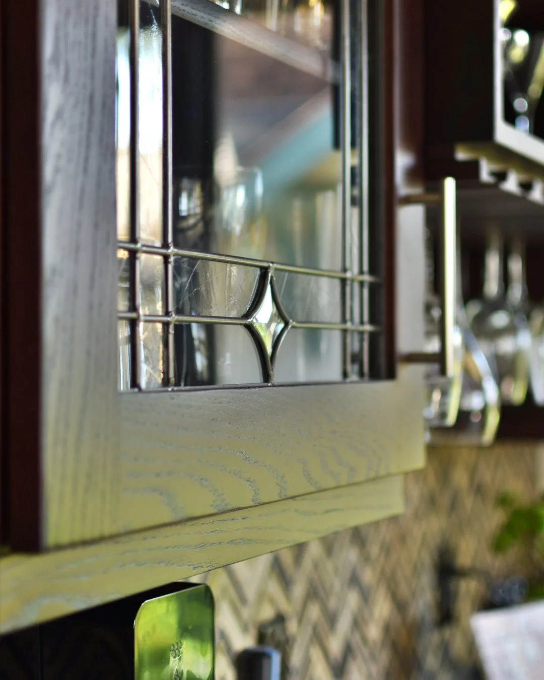 &ldquo;This is where craftsmanship quietly shines.&rdquo;⁠
Custom cabinetry.⁠
Thoughtful proportions.⁠
Materials layered with purpose.⁠
⁠
We partnered with a local glass artisan to replicate the original plated glass in this historic home &mdash; hon