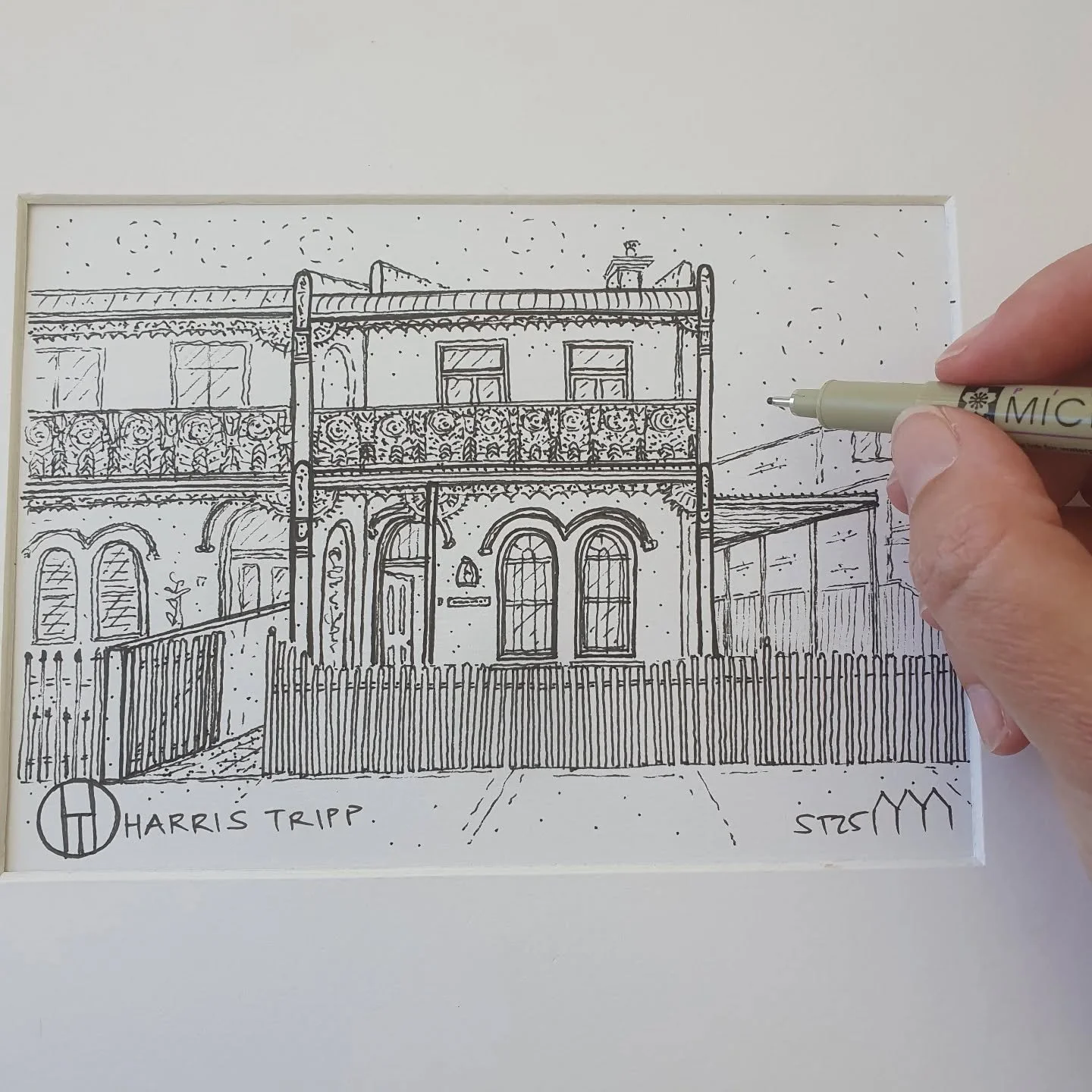 🏡✨️ Hand Drawn House Portraits 💖🎁
@picket_fence_illustrations 

🎁 The perfect gift 🎁 

✨️ Get in quick...
Pre-Christmas illustrations almost booked out! 🙌 

~~~~
Order here ⬇️
📌 Website: picketfenceillustrations.com
💌 DM: @picket_fence_illust