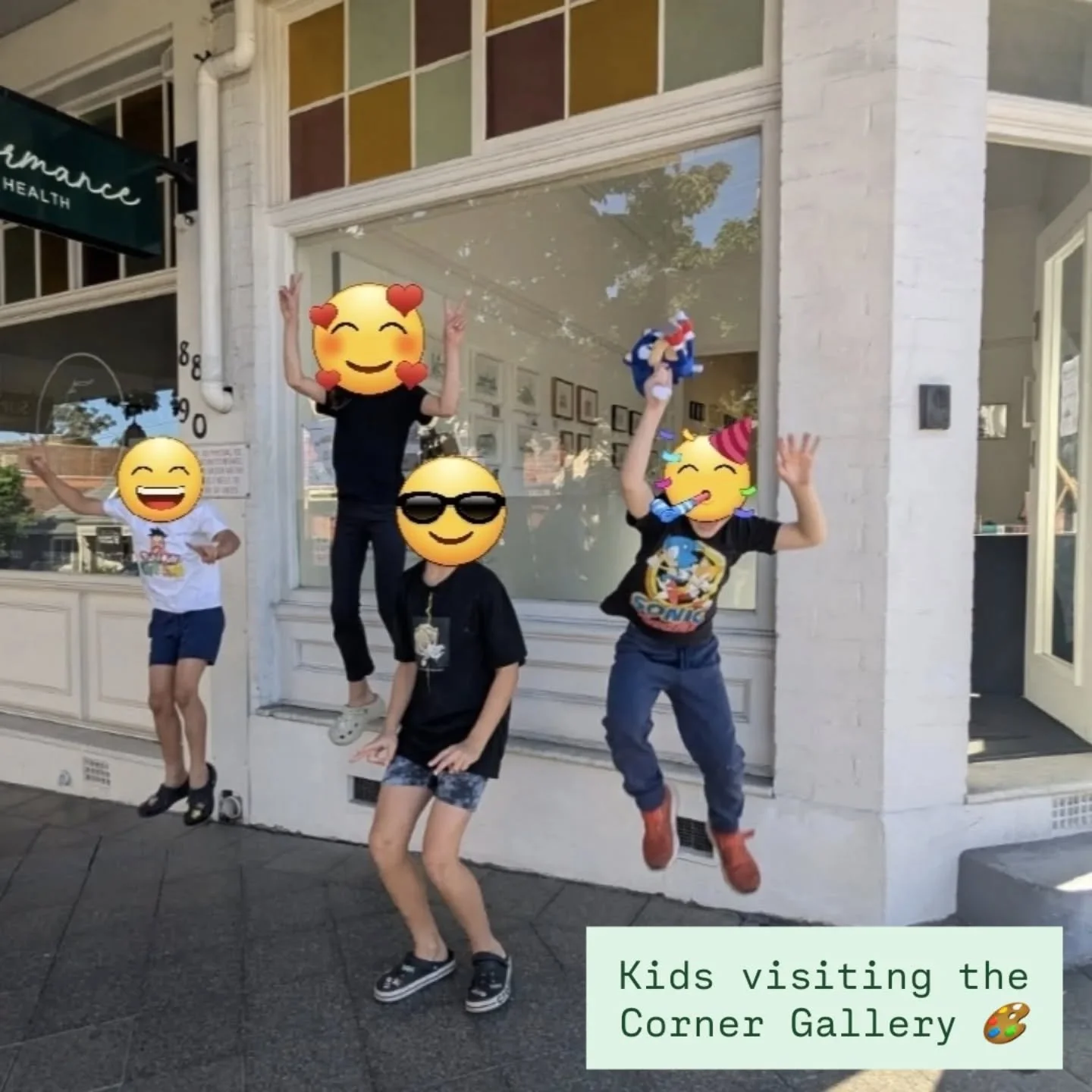 This weekend we had 3 crafts available for the kids... Giving their parents time to enjoy the art exhibition 💖

Thankyou to everyone supporting us this week

Most of all, thankyou to @quokkascorner and @lucydujmovich ... It has been a joy sharing th