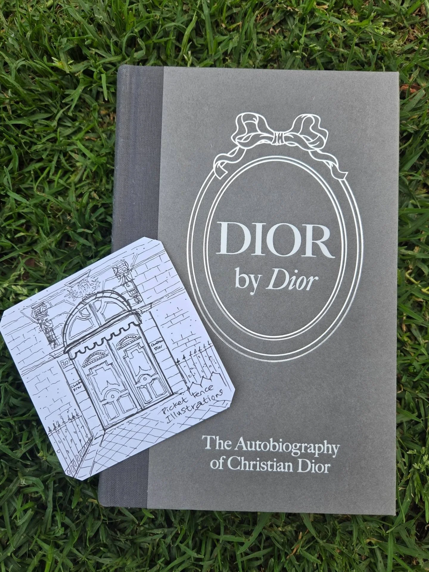 ✨️ Dior by Dior ✨️ 
@dior 💖 @picket_fence_illustrations 

✨️ I have become captivated by the life &amp; work of Christian Dior 💖

🇫🇷 What a joy it was visiting Dior's museum in Paris

🏡 Now I'm home, I have started documenting my travels, this w