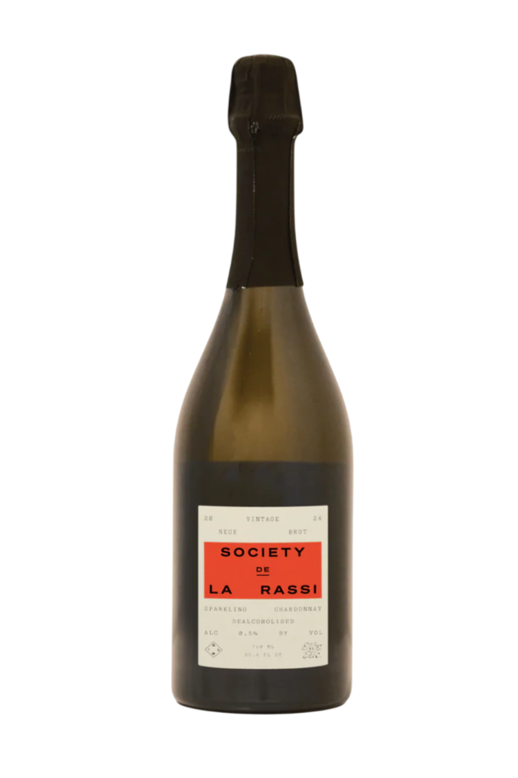 neue-brut-sparkling-non-alcoholic-chardonnaysociety-de-la-rassi-5252100-Photoroom.png