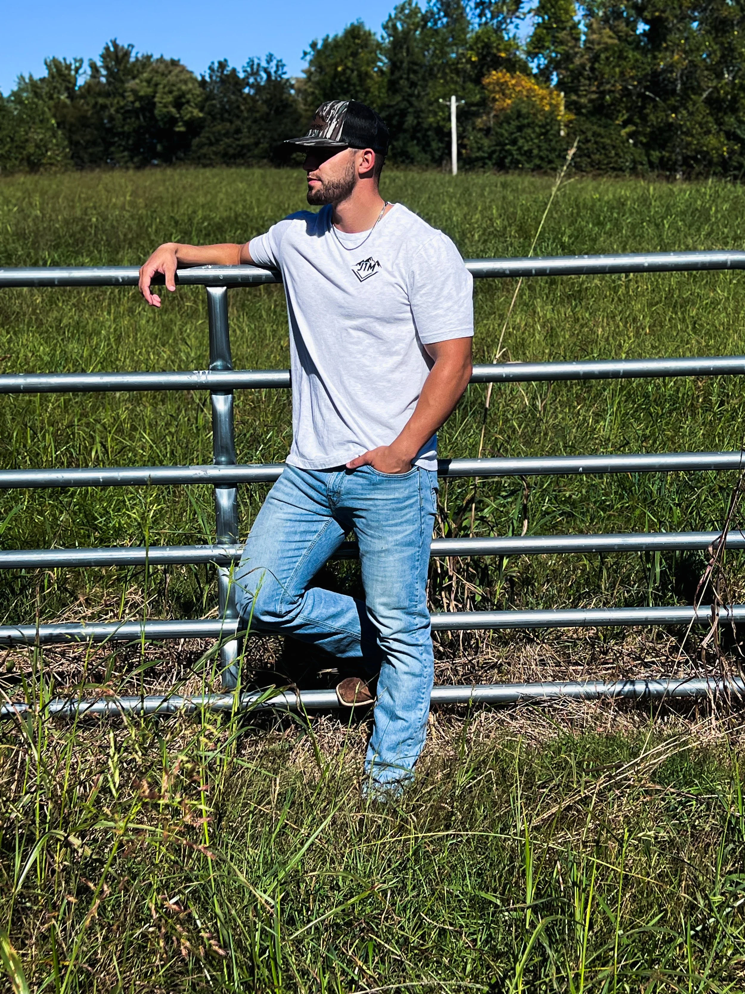 FALL SIGNATURE T-SHIRT