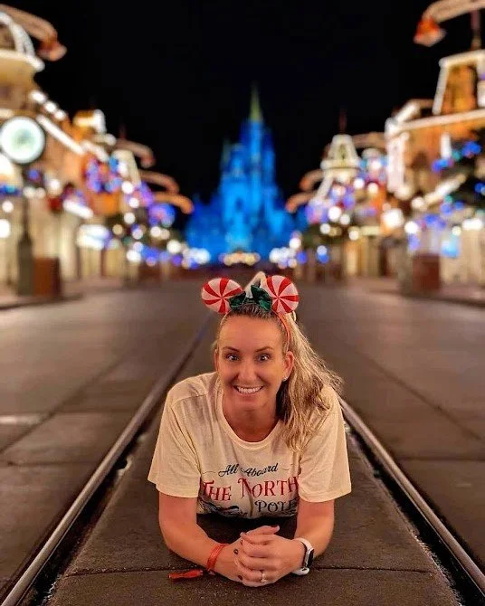 Walt Disney World has officially opened bookings for November &amp; December 2026! That means it&rsquo;s time to start planning your holiday getaway to the most magical place on Earth! Twinkling lights, festive parades, and all the Christmas magic yo