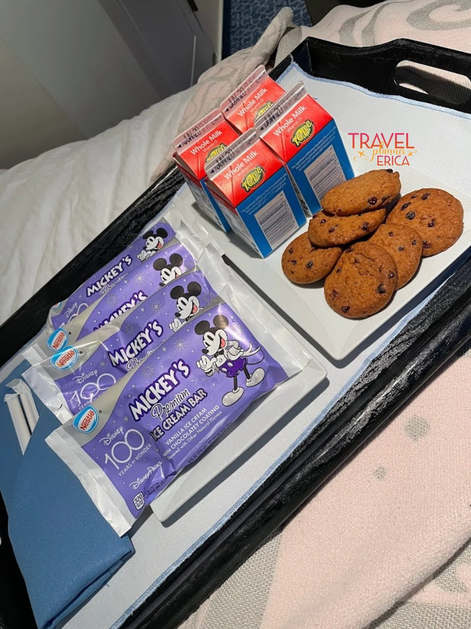 🍽️ Room Service at Your Fingertips!

Whether it&rsquo;s breakfast to start your day, a quick snack between meals, or a late-night craving, you can enjoy delicious options 24/7 from the comfort of your stateroom, all included in your cruise fare!

Br