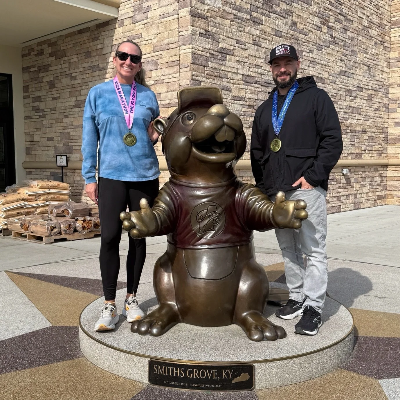 When there&rsquo;s a @bucees on your road trip home, you absolutely take Medal Monday pics to celebrate your marathon, along with brisket and fudge! 

#medalmonday #bucees #freshbrisketontheboard #marathoners #flyingpigmarathon