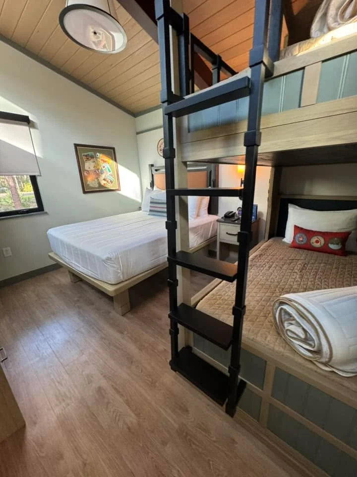 Disney&rsquo;s Fort Wilderness Cabins seriously do not get enough attention. 🌲

These cabins were recently redone and honestly feel more like your own little Disney vacation home than a hotel room. They sleep up to 6 and come with a full kitchen, pr