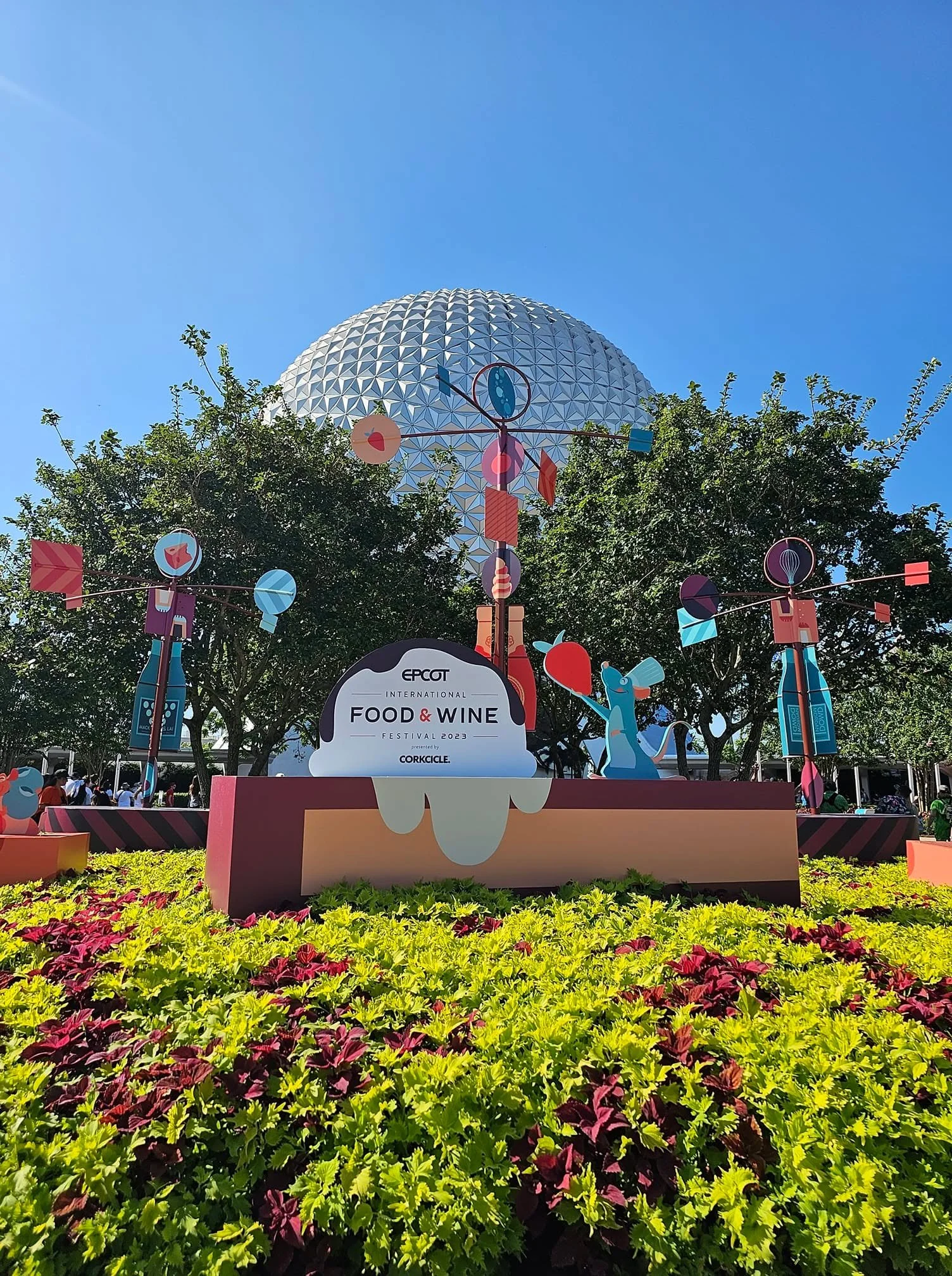 The EPCOT International Food &amp; Wine Festival is hands-down one of the BEST times to visit!

From incredible food booths and specialty drinks to concerts, exclusive experiences, and all the little limited-time details Disney fans love, it basicall