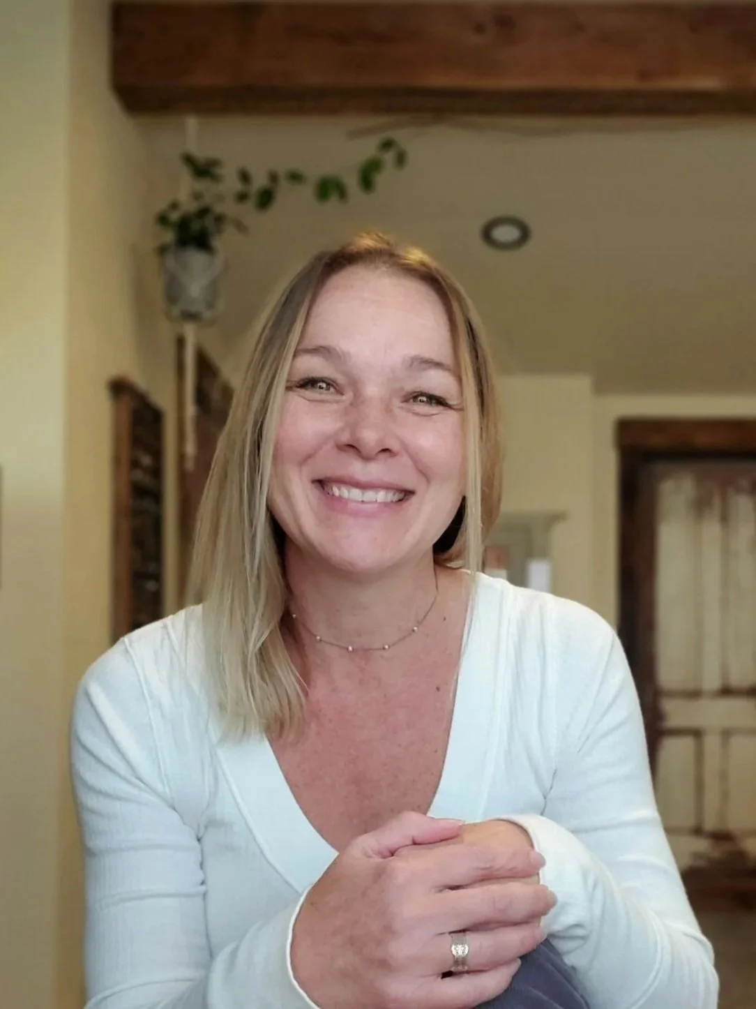 Sarah at Inner Wisdom. Reclaim your healing wisdom to relieve stress and improve clarity.