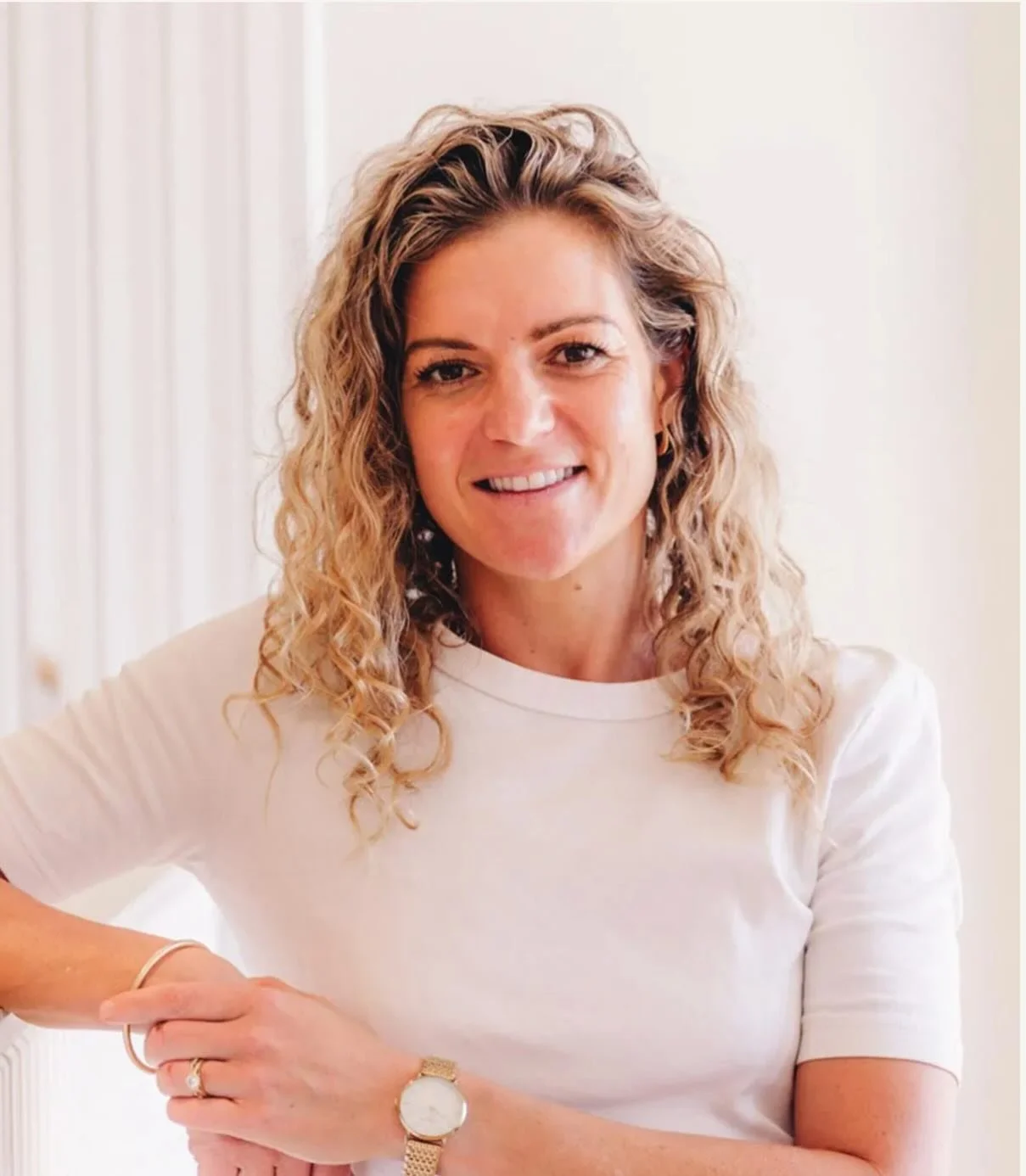 ~ Meet Nikki ~

Hi, I&rsquo;m Nikki 👋 

An Accredited Practising Dietitian and Nutritionist specialising in women&rsquo;s hormonal health. My mission is simple &mdash; to help you understand how food can work for your body, not against it.

Having p